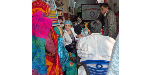 वृद्धा आश्रम में लगा मुफ्त हेल्थ कैंप, 150 बुज़ुर्गों की विशेषज्ञ डॉक्टरों ने की जांच